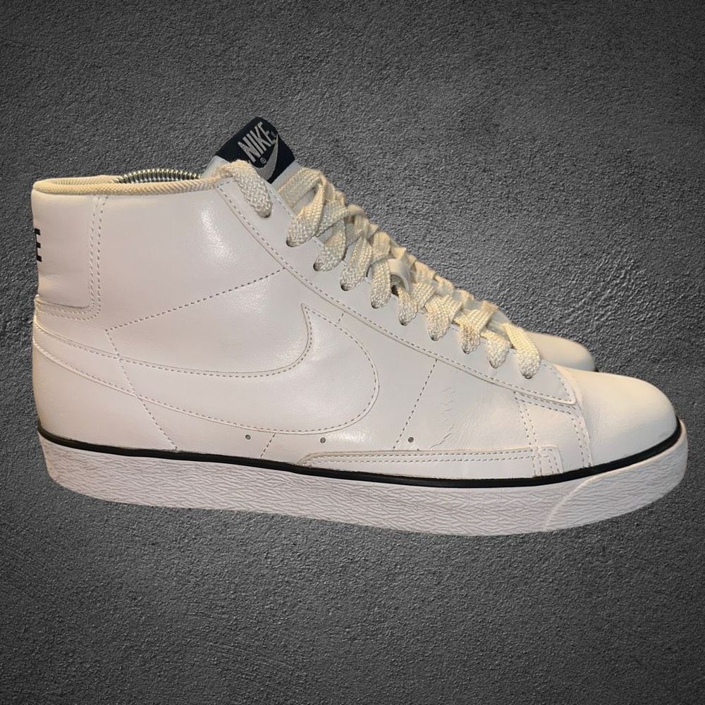 Nike Blazer High Bill Bowerman Men’s Size 11.5 Shoe White Leather Sneakers 2009